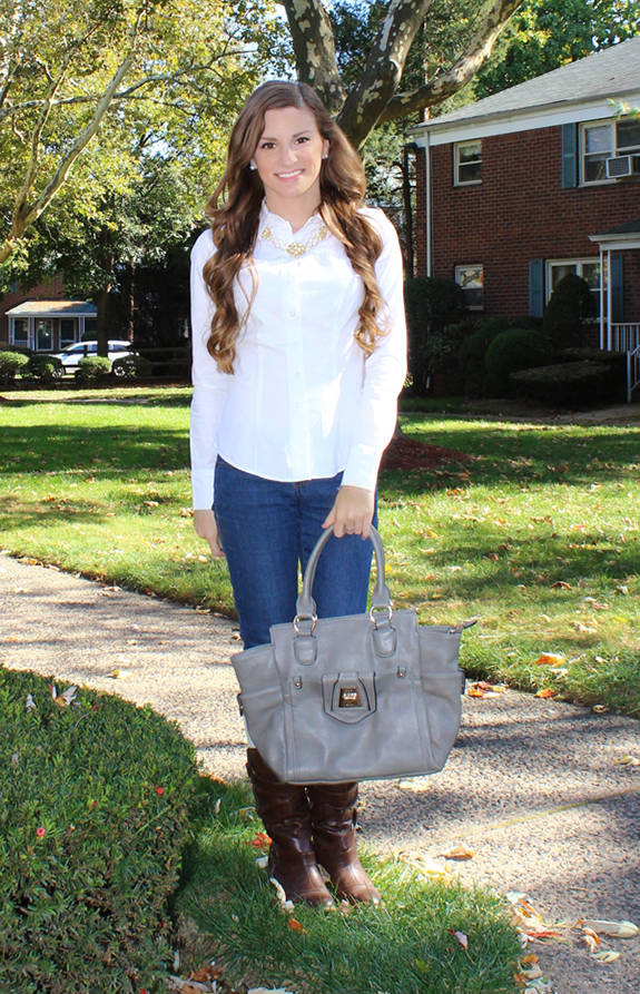 Rachel with the Bennett handbag