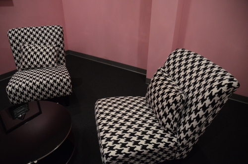 houndstooth chair