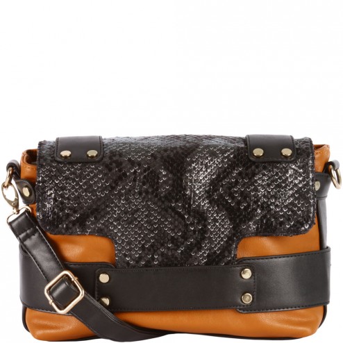Estelle Exotic Messenger