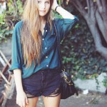 black shoulder bag